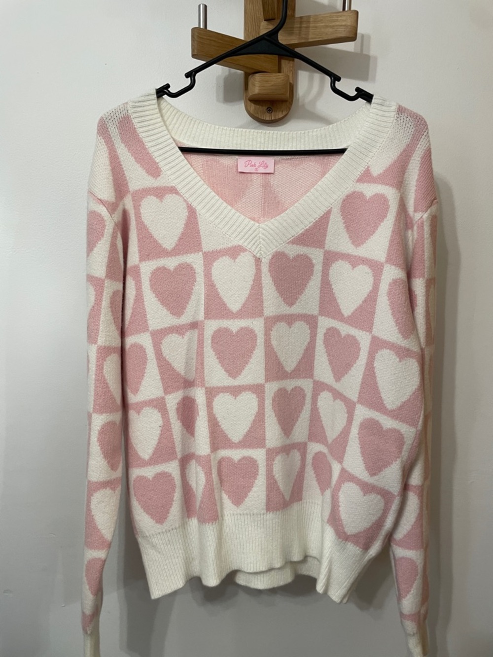 Pink Lily Pink & White Heart-Print V-Neck Sweater